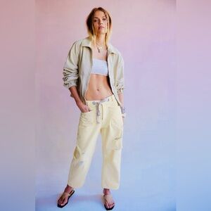 NWT Free People Moxie Barrel Distressed Yellow Jeans Size 26